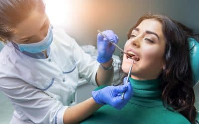 How Porcelain Veneers Can Completely Transform Your Smile (and Your Confidence)